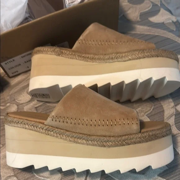 Free People Tan Platform Slides with Whipstitch Detailing - Picture 3 of 6